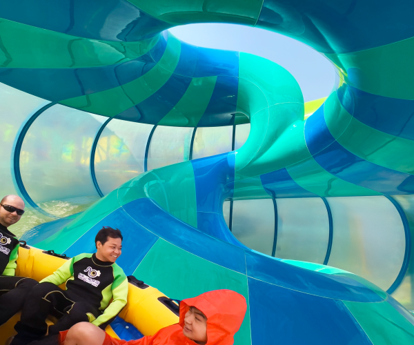 Chimelong_HIVE_Interior_WBoat_Water